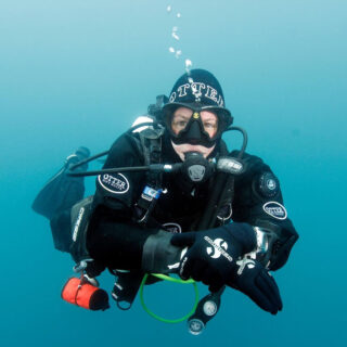 6 Unusual Scuba Diving Jobs - Girls that Scuba